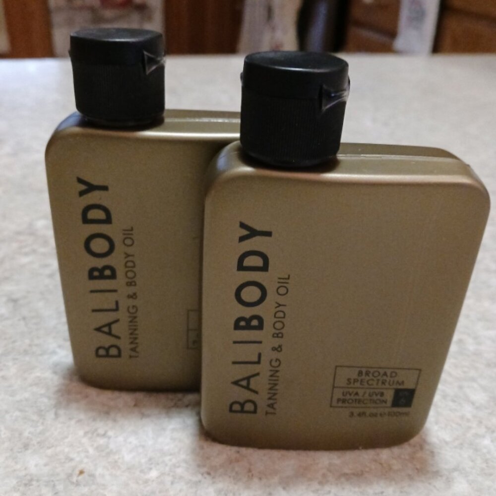 Balibody tanning oil x 2